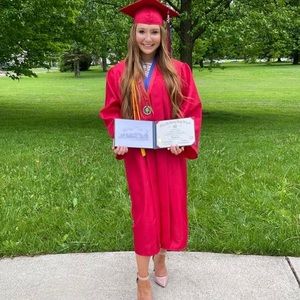 Meet your Posher, Joni